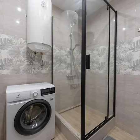 Apartamento уютная современная,однокомнатная по проспекту леся курбаса 9д *